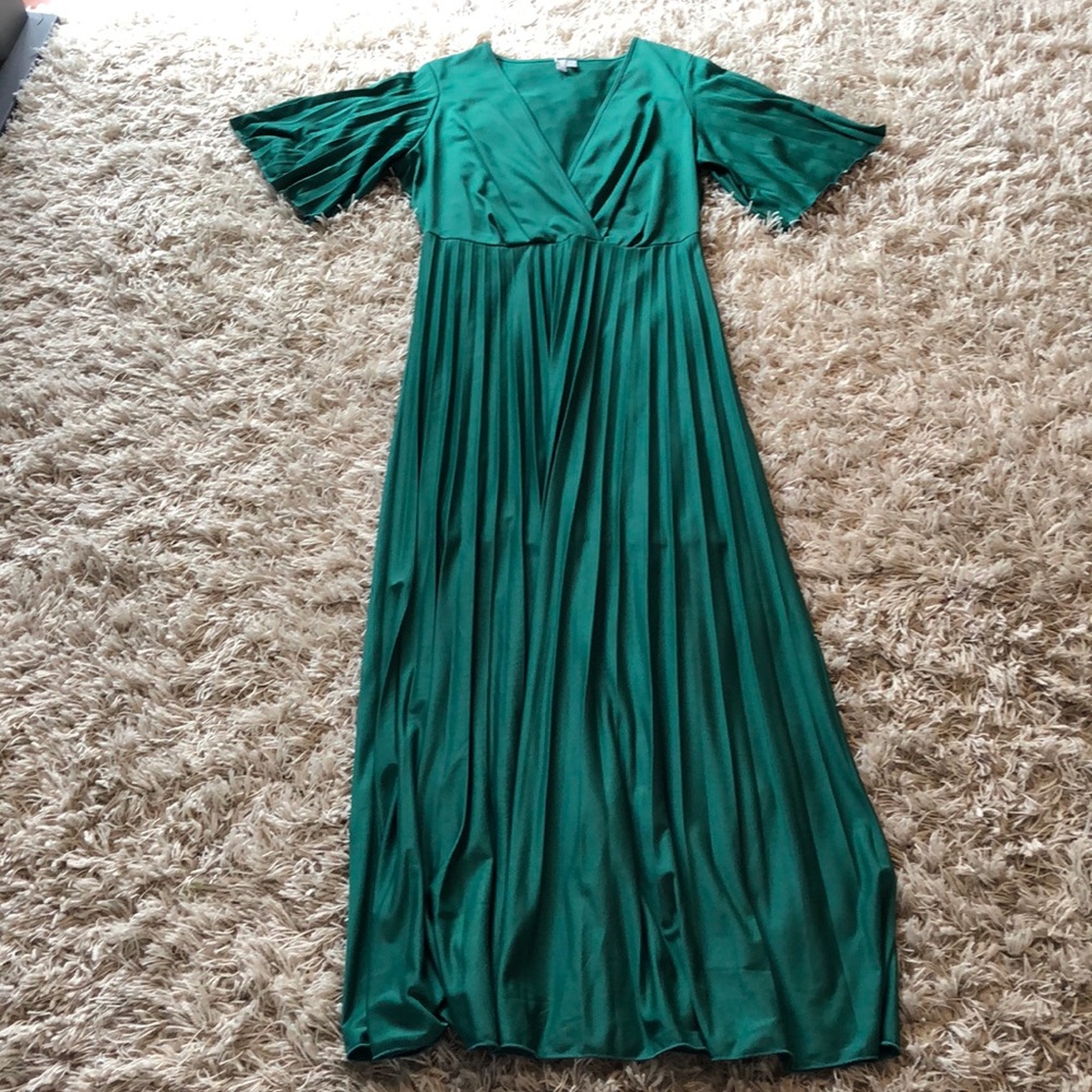 Emerald Green Pleated Maxi Dress